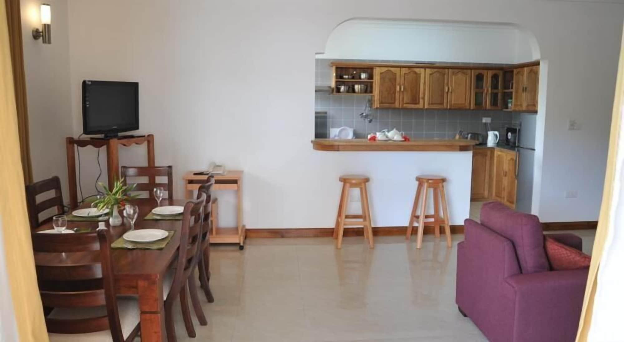 La Fontaine Holiday Apartment Бель-Омбр Экстерьер фото