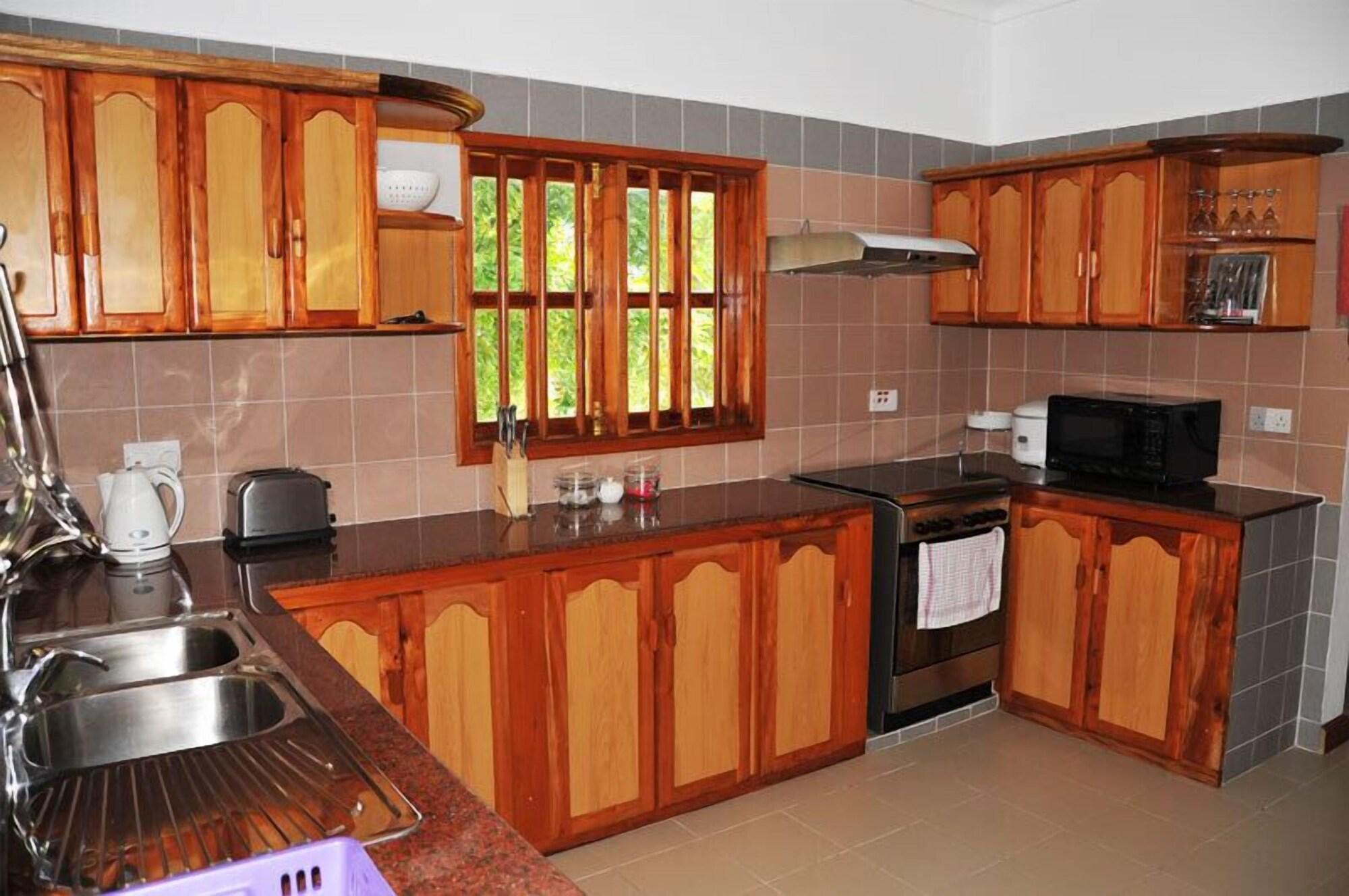 La Fontaine Holiday Apartment Бель-Омбр Экстерьер фото