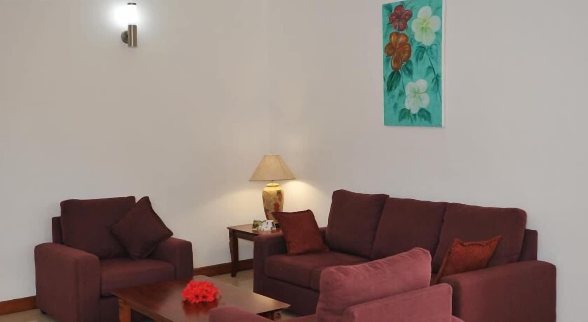 La Fontaine Holiday Apartment Бель-Омбр Экстерьер фото
