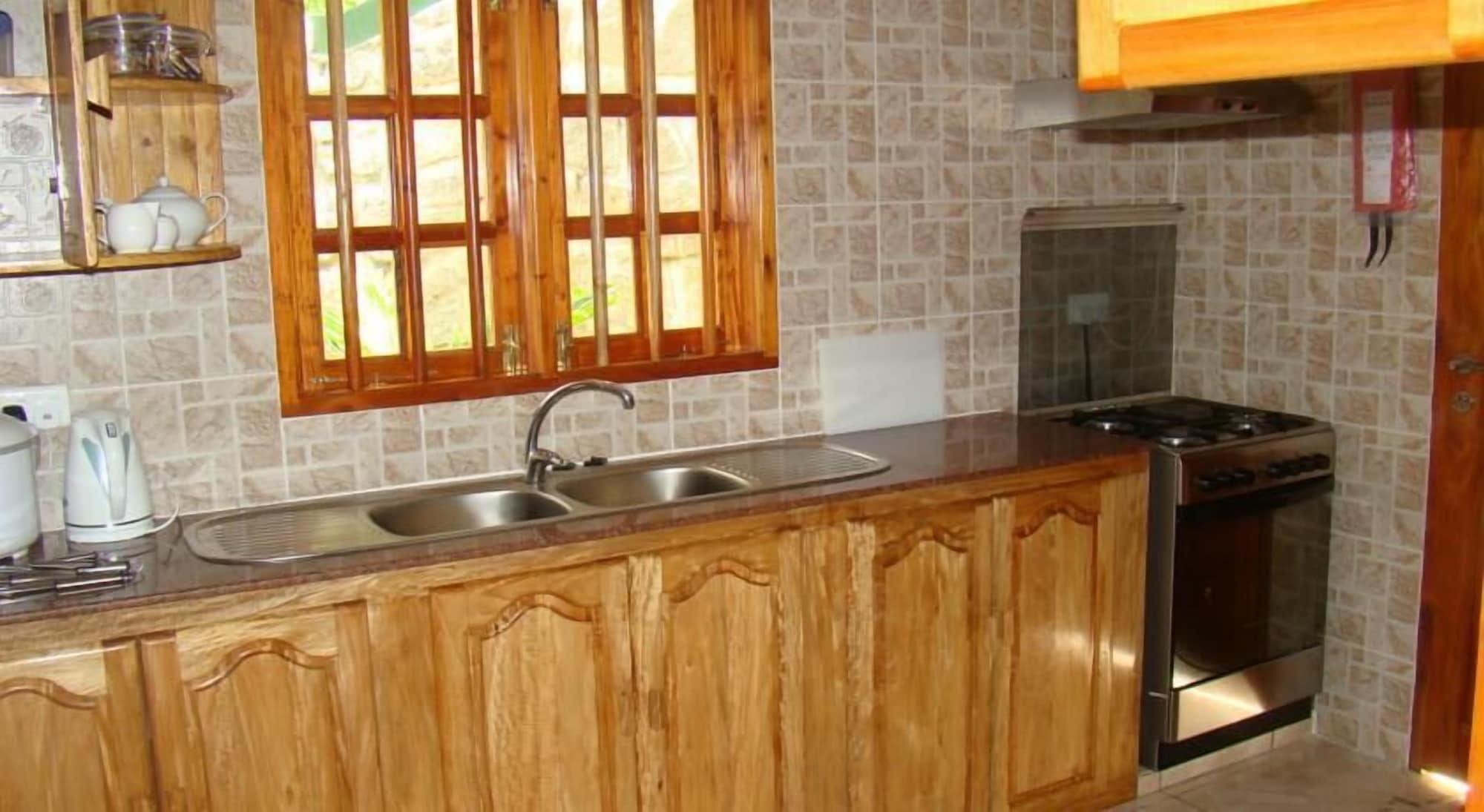 La Fontaine Holiday Apartment Бель-Омбр Экстерьер фото