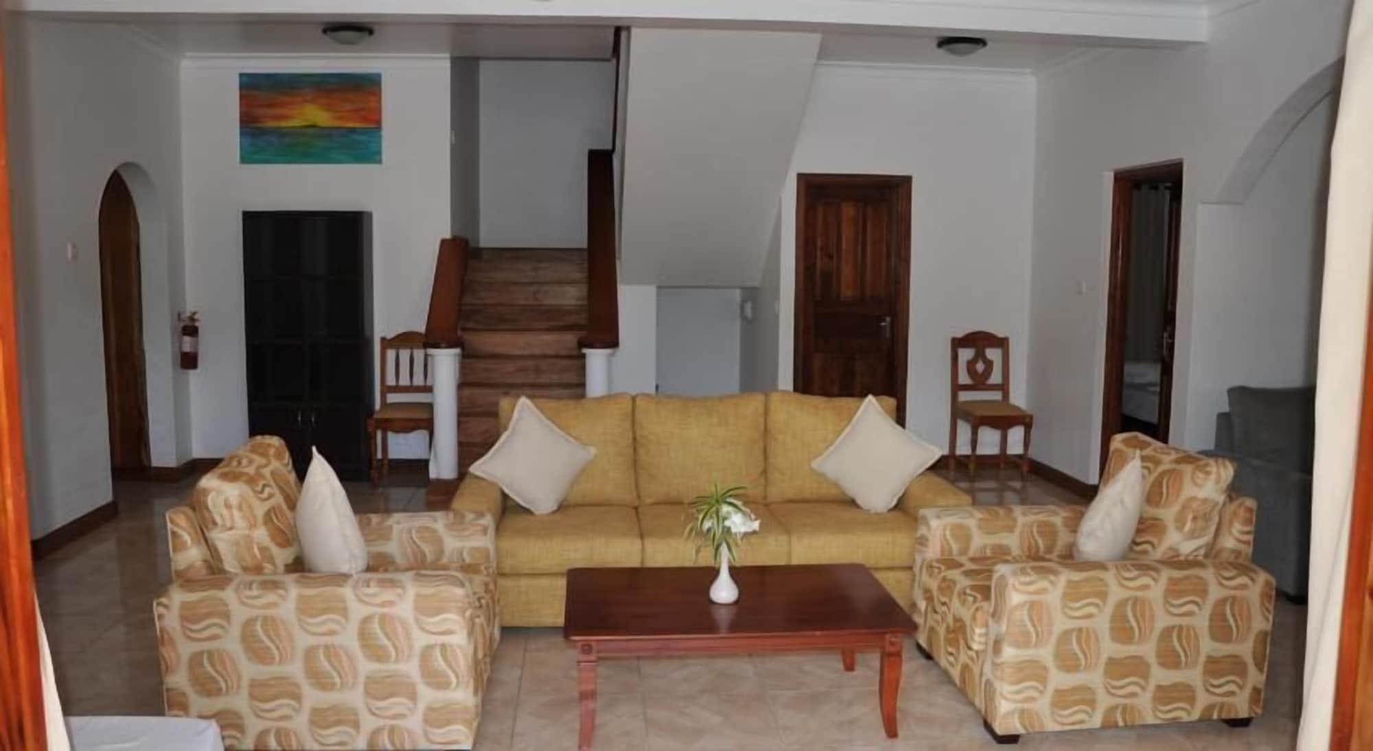 La Fontaine Holiday Apartment Бель-Омбр Экстерьер фото