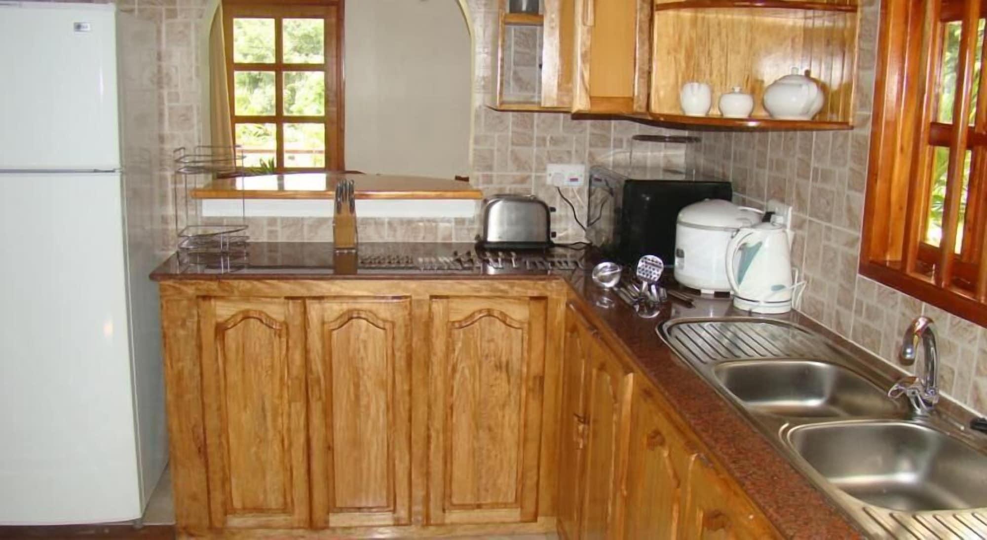 La Fontaine Holiday Apartment Бель-Омбр Экстерьер фото