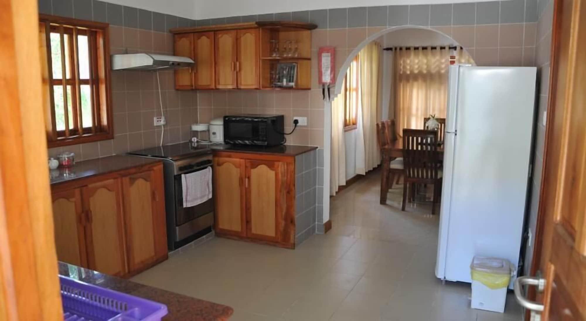 La Fontaine Holiday Apartment Бель-Омбр Экстерьер фото