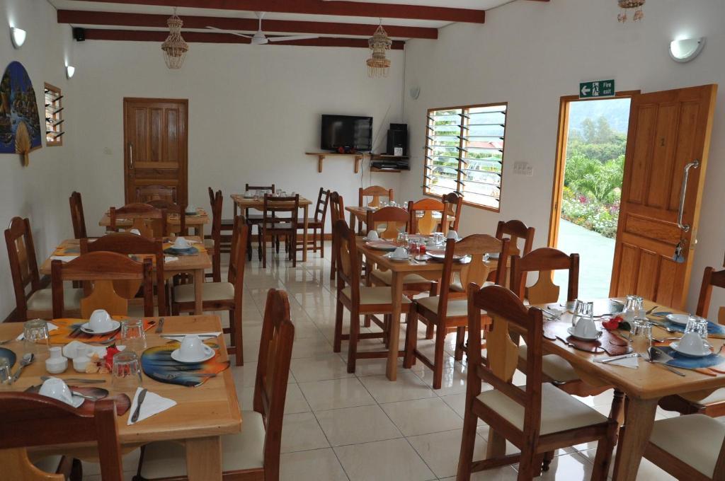 La Fontaine Holiday Apartment Бель-Омбр Экстерьер фото