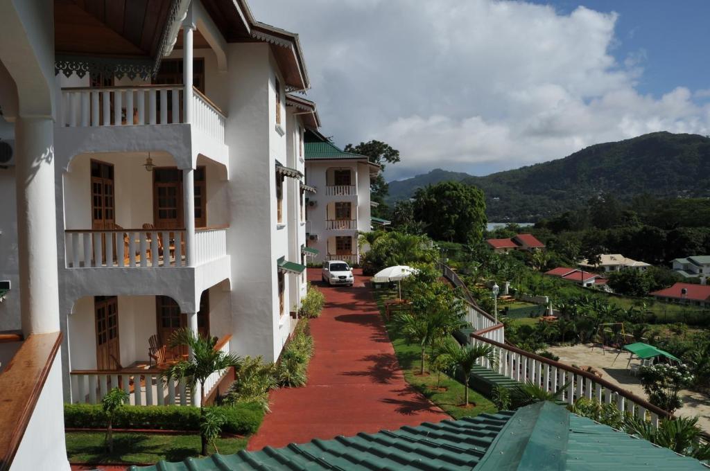La Fontaine Holiday Apartment Бель-Омбр Экстерьер фото