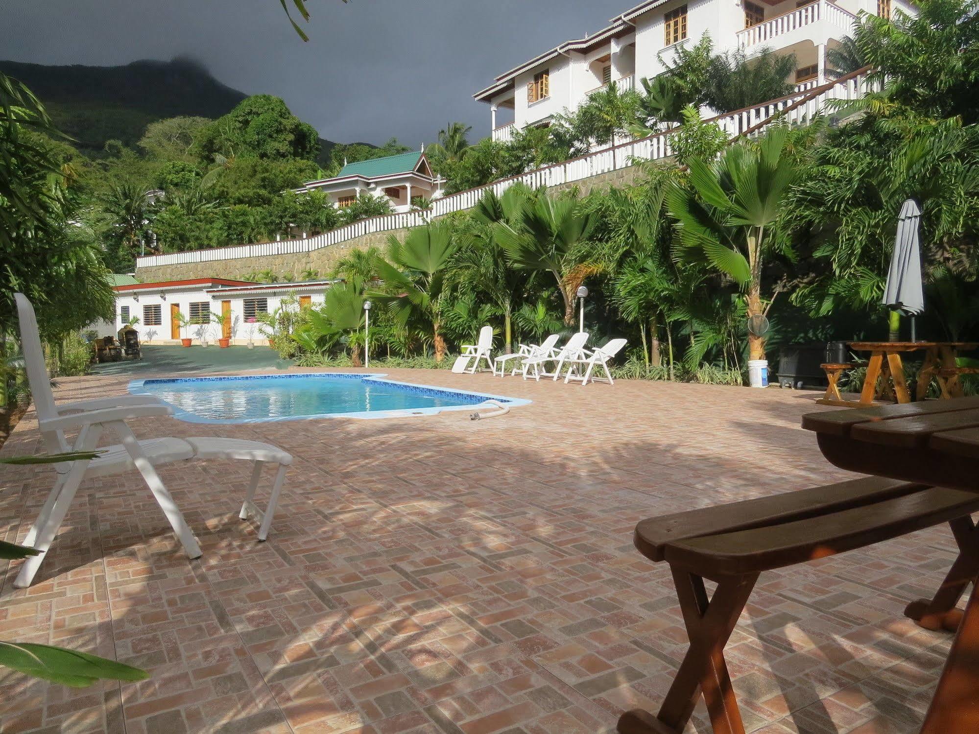 La Fontaine Holiday Apartment Бель-Омбр Экстерьер фото